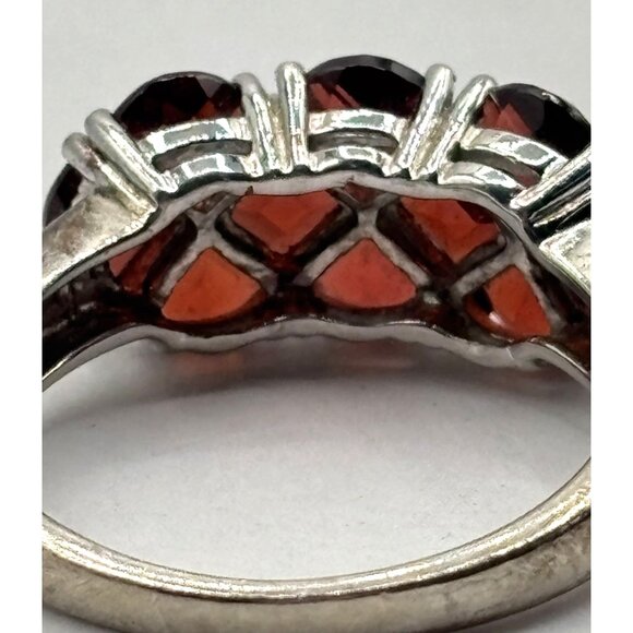 Sterling Silver 925 Ring Size 9 With Red Stones - Picture 6 of 8